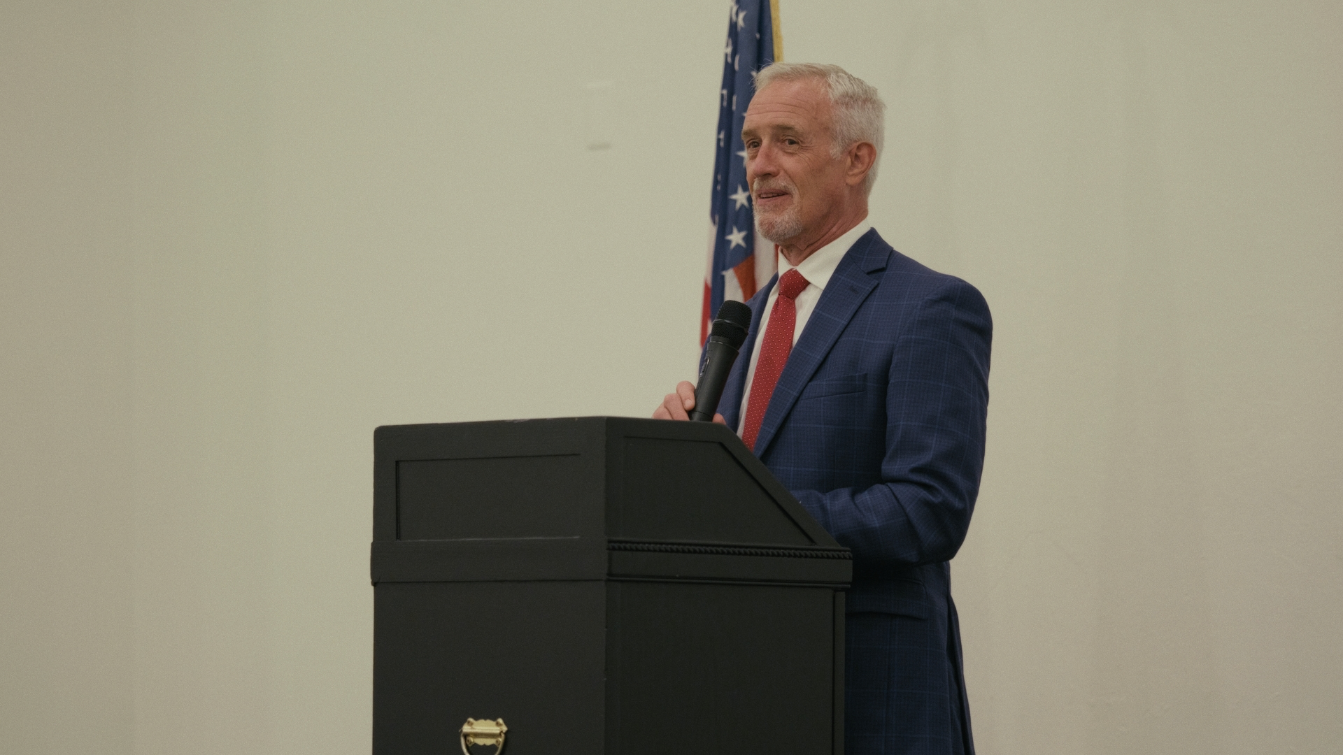 Kevin Bersche endorsing Ken at the campaign launch